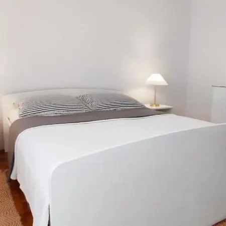 Appartamento Amazing Seaview With A Balcony Near The - Kneza Trpimira I *