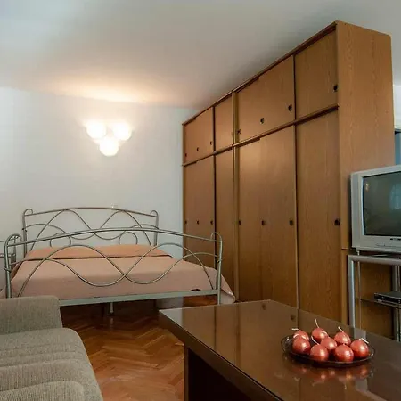 Apartment Amazing Seaview With A Balcony Near The - Kneza Trpimira I