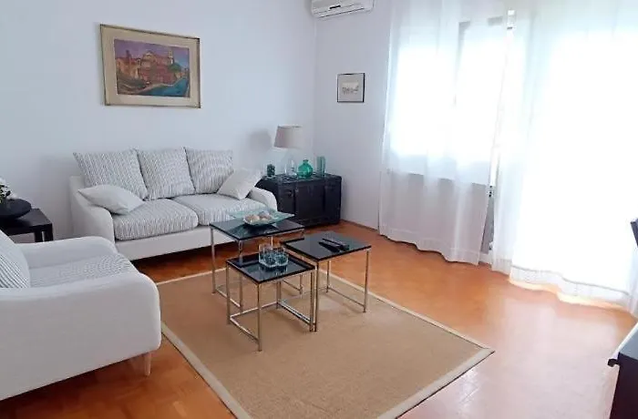 Appartement Amazing Seaview With A Balcony Near The - Kneza Trpimira I