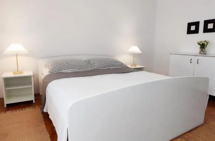 Appartement Amazing Seaview With A Balcony Near The - Kneza Trpimira I *